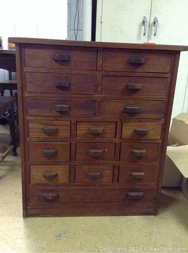 Lot #0344 (1 of 12)