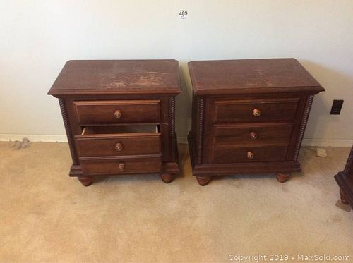 Lot #0489 (1 of 8)