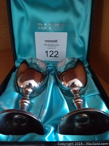 Lot #0122 (1 of 2)