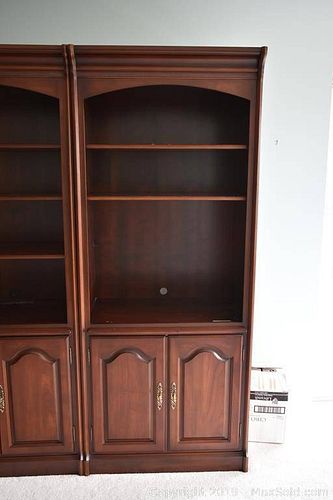 Lot #0561 (1 of 9)