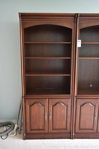 Lot #0563 (1 of 8)