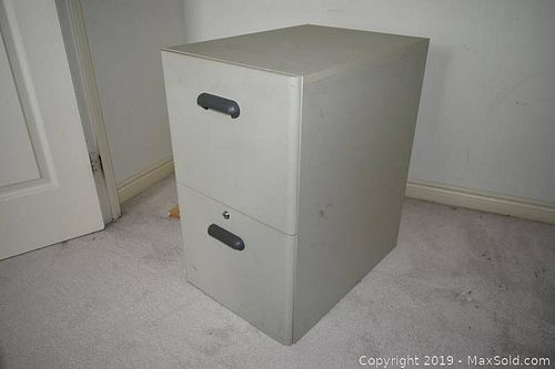 Lot #0576 (1 of 7)