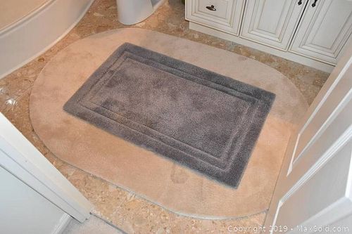 Lot #0588 (1 of 6)