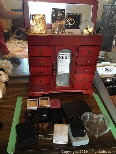 Lot #0362 (1 of 16)