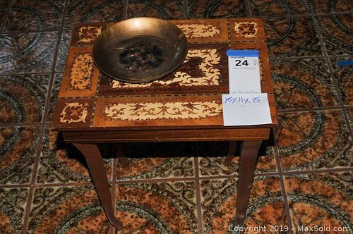 Lot #0024 (1 of 5)
