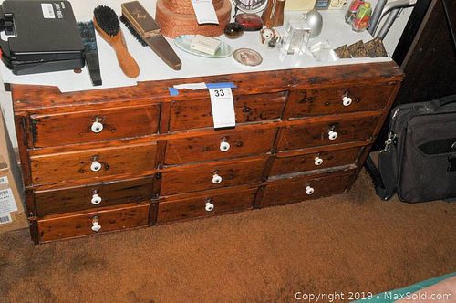 Lot #0033 (1 of 8)