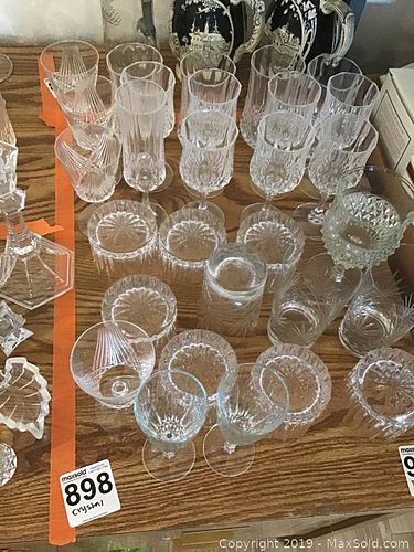 Lot #0898 (1 of 11)