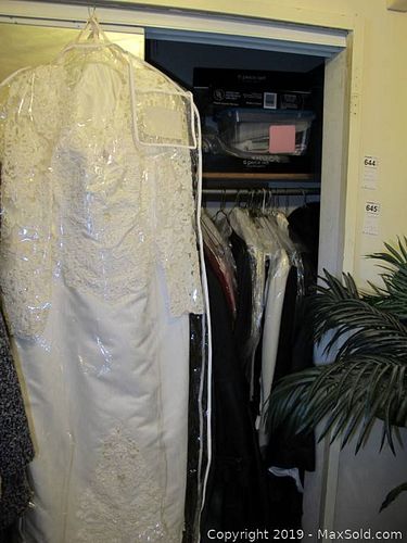 Lot #0644 (1 of 14)