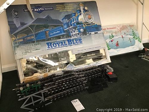 Lot #0764 (1 of 8)
