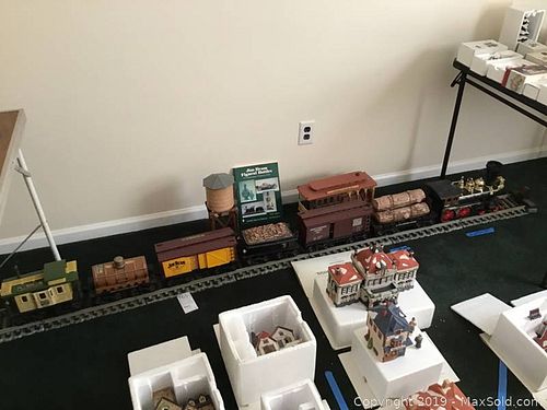 Lot #0765 (1 of 8)
