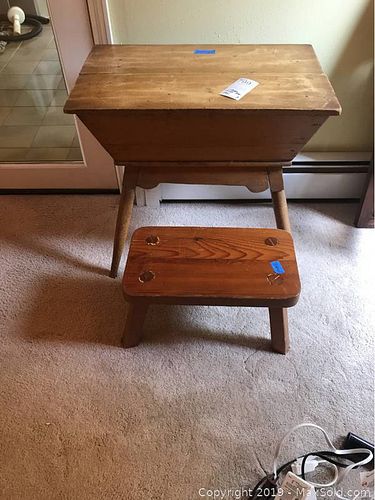 Lot #0799 (1 of 12)