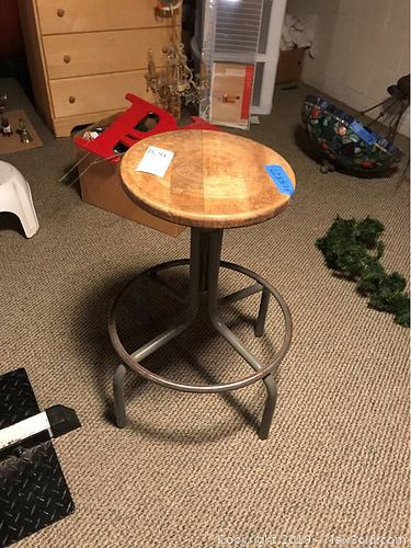 Lot #0829 (1 of 4)