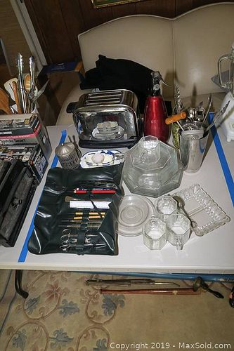 Lot #0902 (1 of 14)