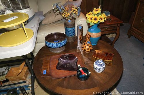 Lot #0906 (1 of 9)