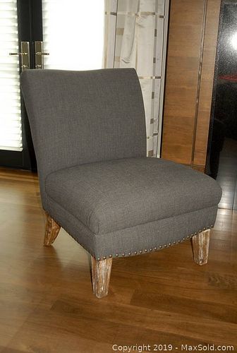 Lot #0383 (1 of 8)