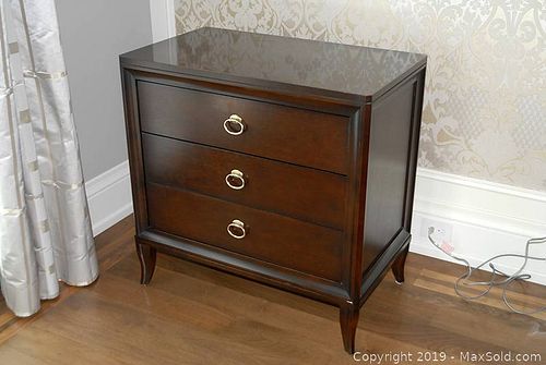 Lot #0385 (1 of 12)