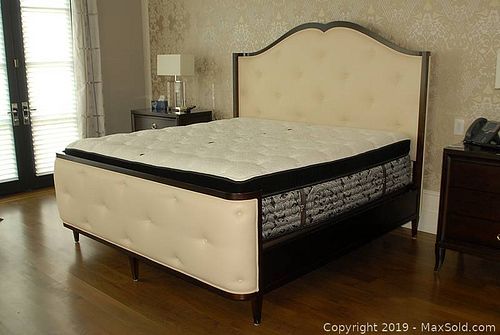 Lot #0389 (1 of 13)