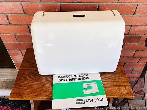 Lot #0128 (1 of 7)