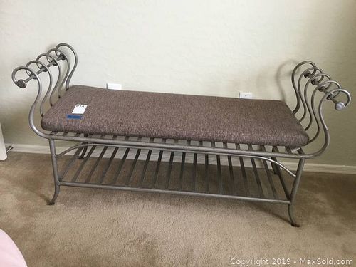 Lot #0914 (1 of 7)