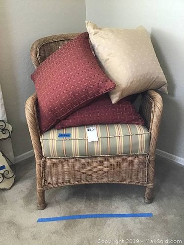 Lot #0923 (1 of 10)