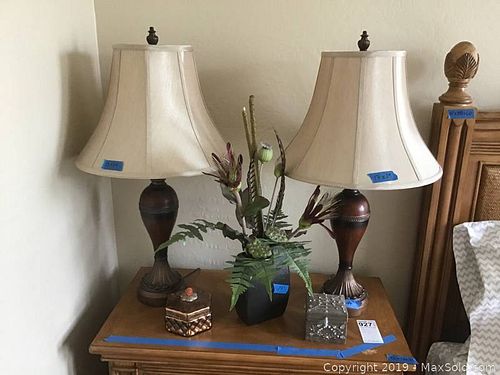 Lot #0927 (1 of 12)