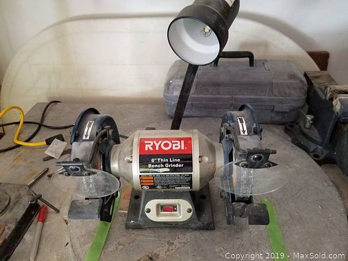 Lot #0219 (1 of 8)