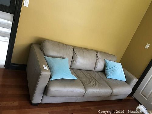 Lot #0254 (1 of 8)