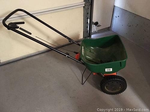 Lot #0040 (1 of 8)