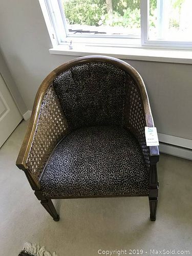 Lot #0047 (1 of 7)