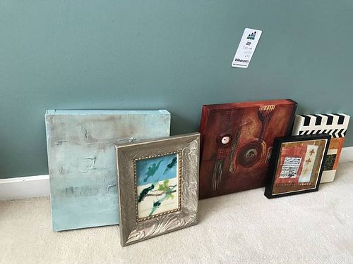 Lot #0055 (1 of 19)