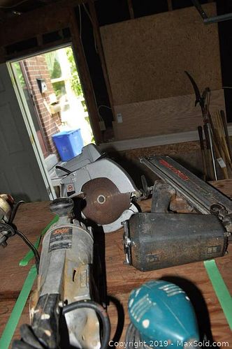 Lot #0366 (1 of 8)