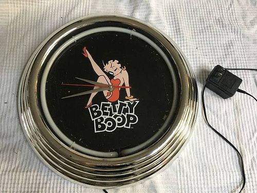 Lot #0087 (1 of 4)