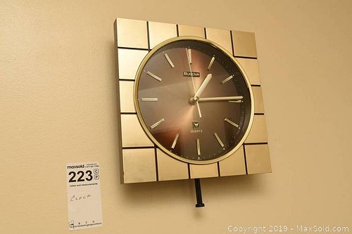 Lot #0223 (1 of 7)