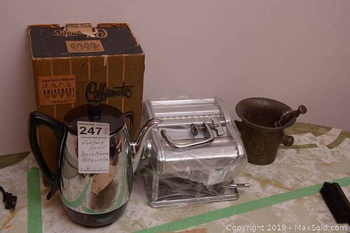 Lot #0247 (1 of 7)