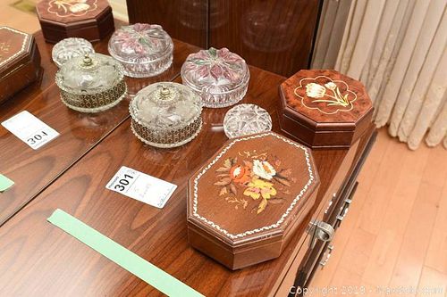 Lot #0301 (1 of 8)