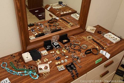 Lot #0313 (1 of 14)