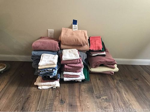 Lot #0820 (1 of 4)