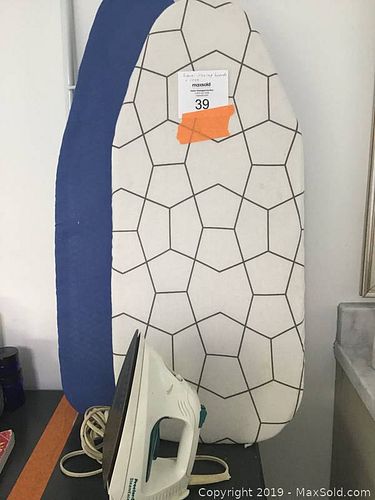 Lot #0039 (1 of 7)