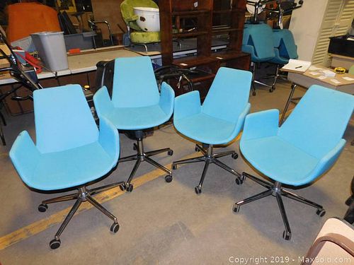Lot #0428 (1 of 10)