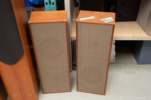 Lot #0074 (1 of 5)