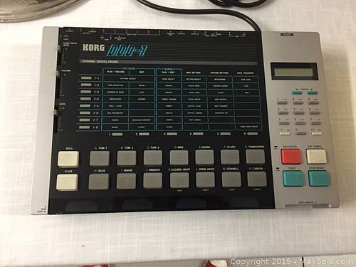 Lot #0046 (1 of 5)