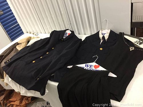 Lot #0082 (1 of 5)