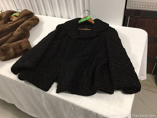 Lot #0085 (1 of 3)