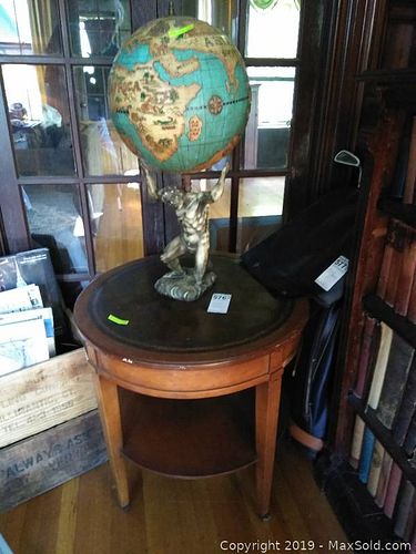 Lot #0576 (1 of 9)