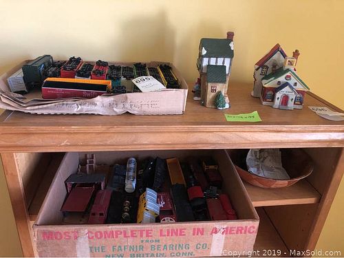 Lot #0695 (1 of 14)