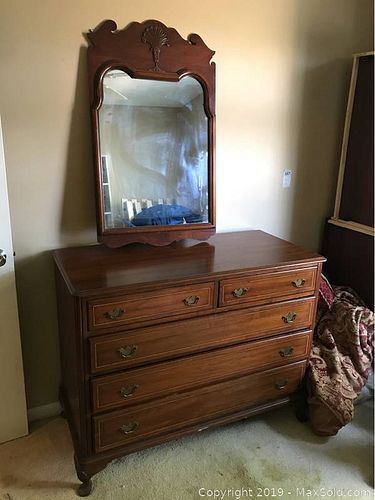 Lot #0356 (1 of 17)