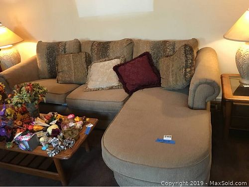 Lot #0249 (1 of 12)