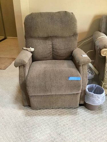 Lot #0268 (1 of 7)