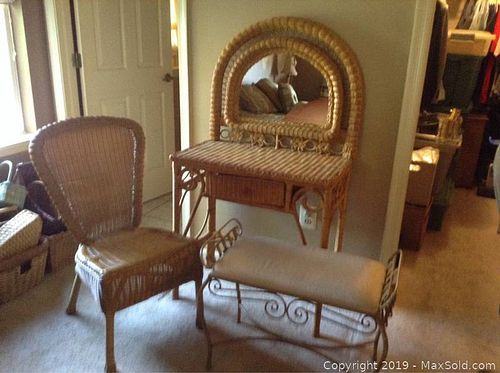 Lot #0322 (1 of 23)