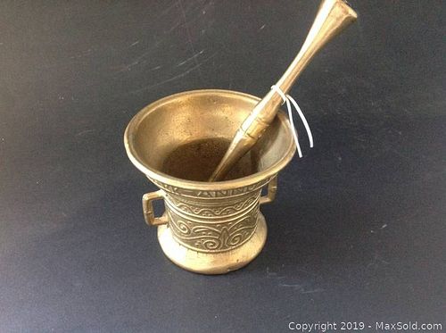 Lot #0031 (1 of 4)